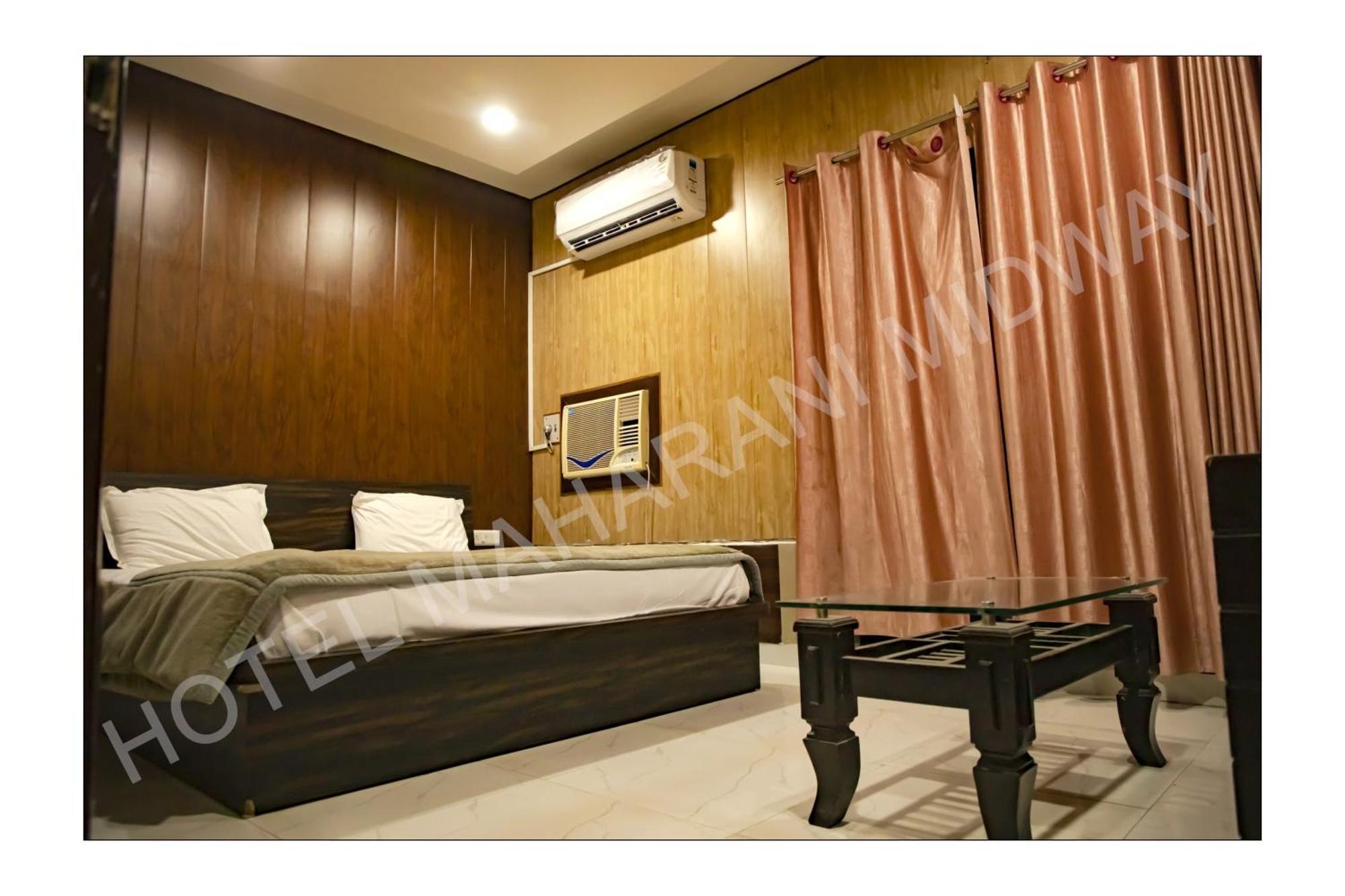Hotel Maharani Midway Behror Kültér fotó