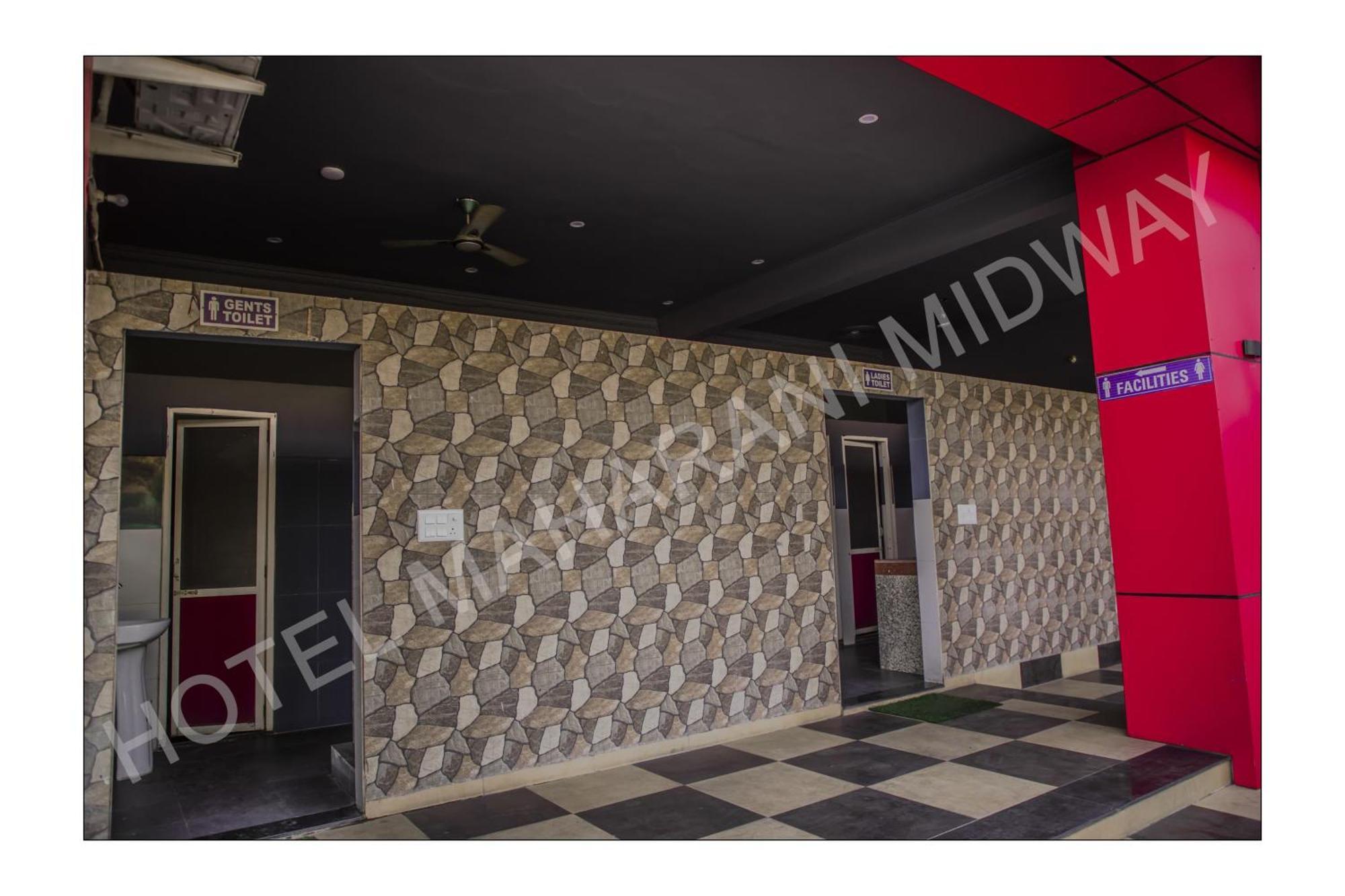 Hotel Maharani Midway Behror Kültér fotó